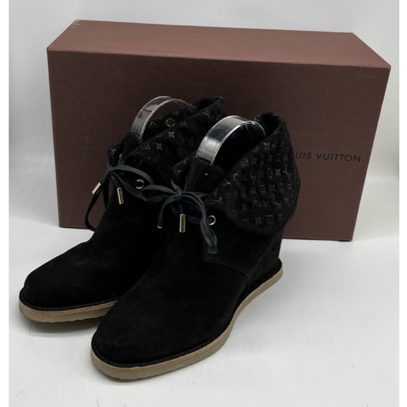 Louis Vuitton Women's Black 'Fauvist' Suede Monogram Print Lace-Up Wedge sz 38.5 - Picture 1 of 6